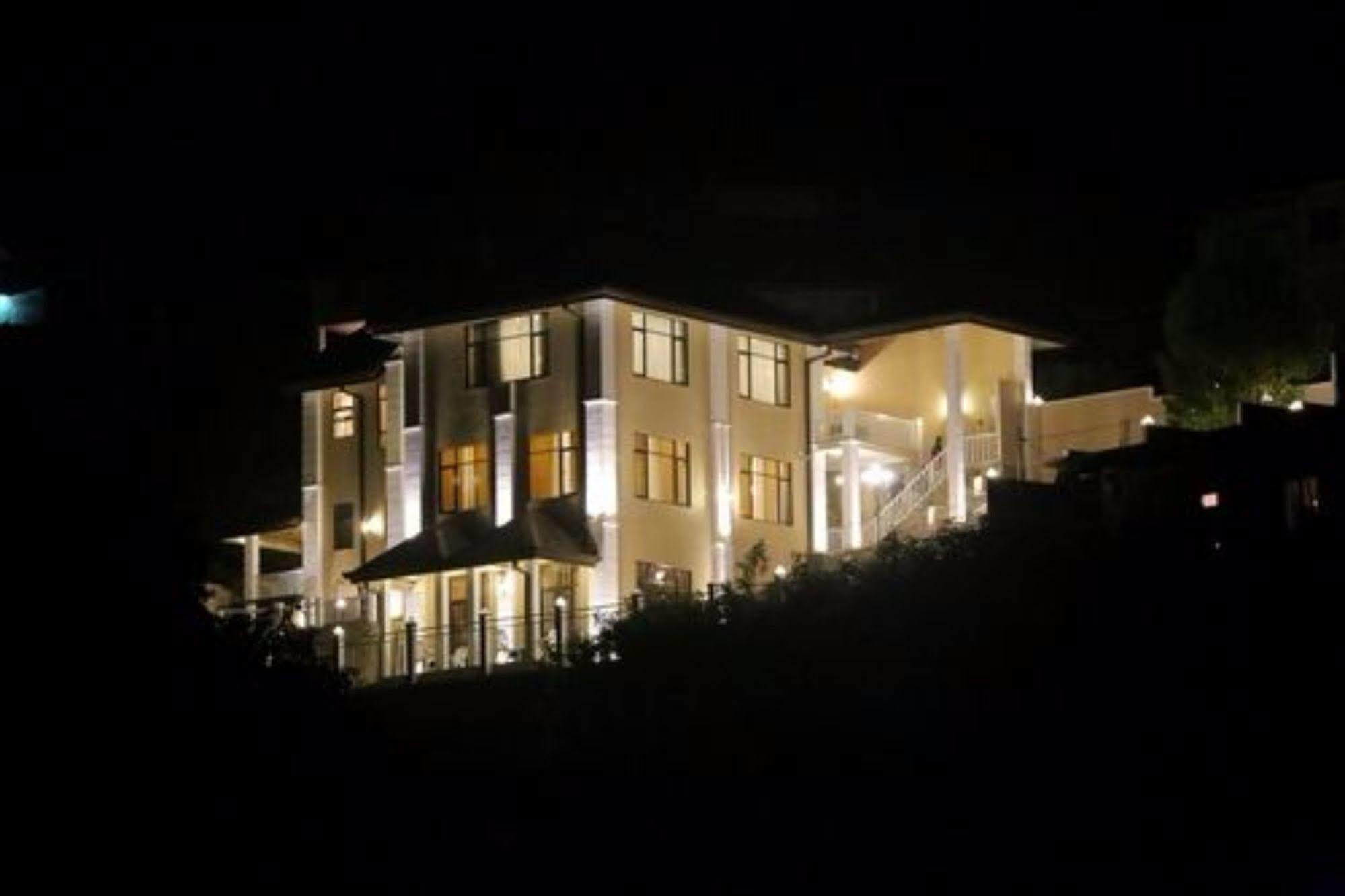 Glory Bush Boutique Villa Нувара Елия Екстериор снимка